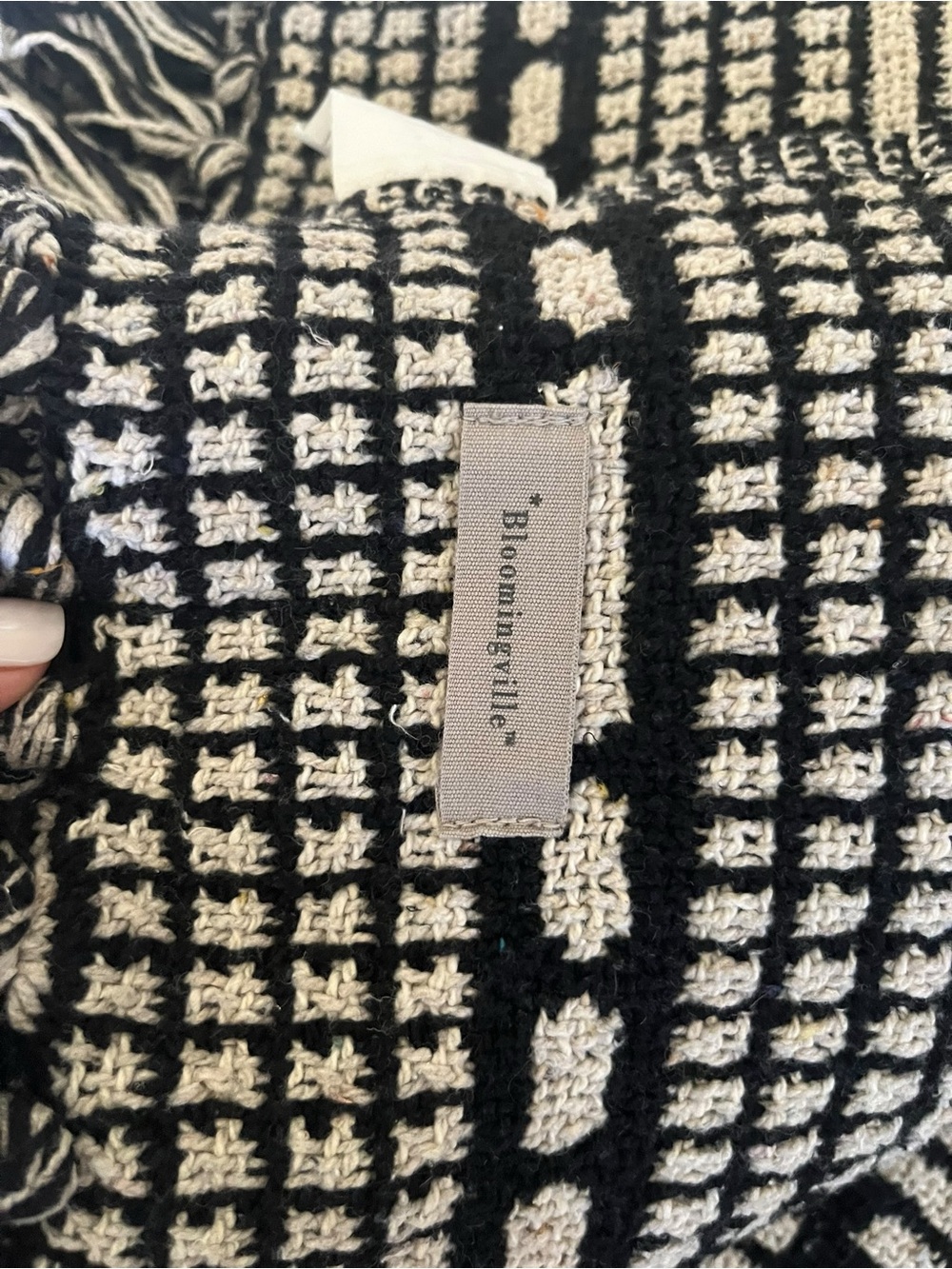 Bloomingville black and beige woven cotton blend throw Geometric size 50x60 - Picture 6 of 8